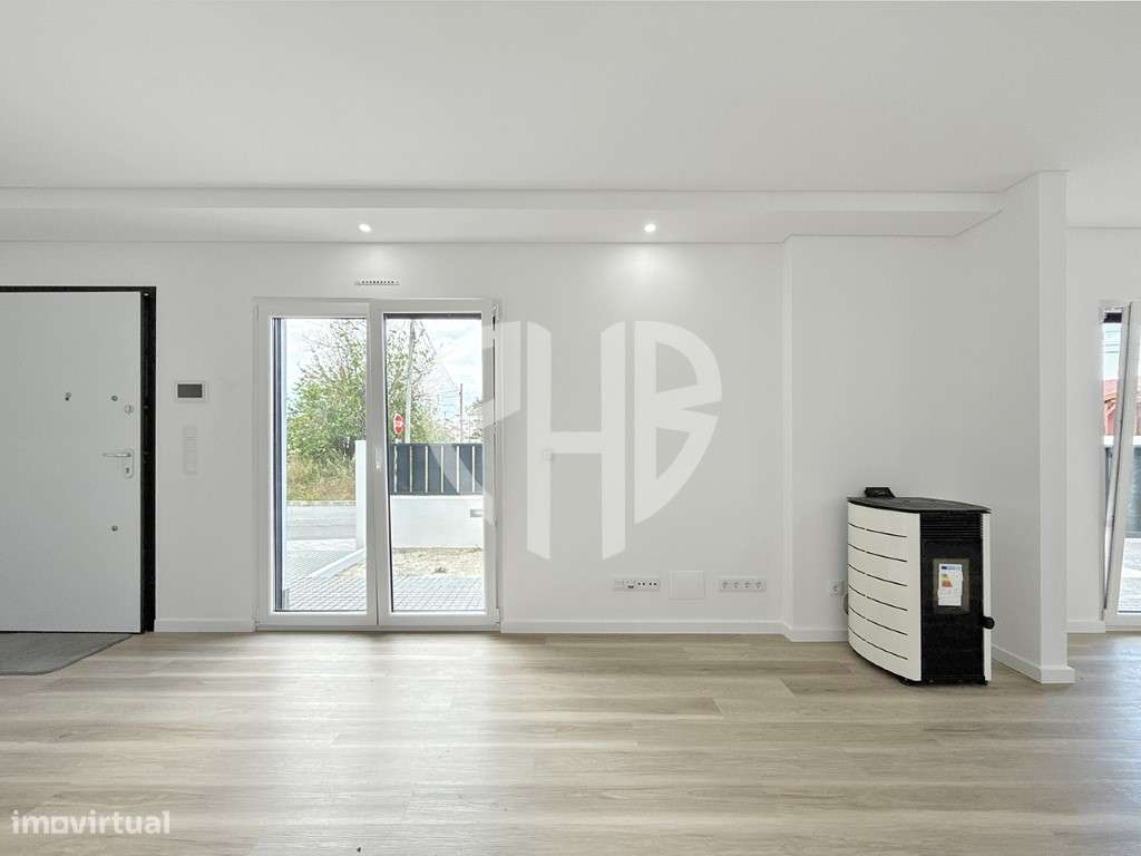 Moradia T3 Geminada Nova // Fernão Ferro - Grande imagem: 5/60