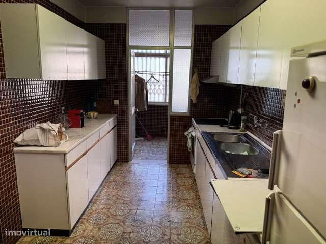 Apartamento T5 na Rua do Campo Alegre-18