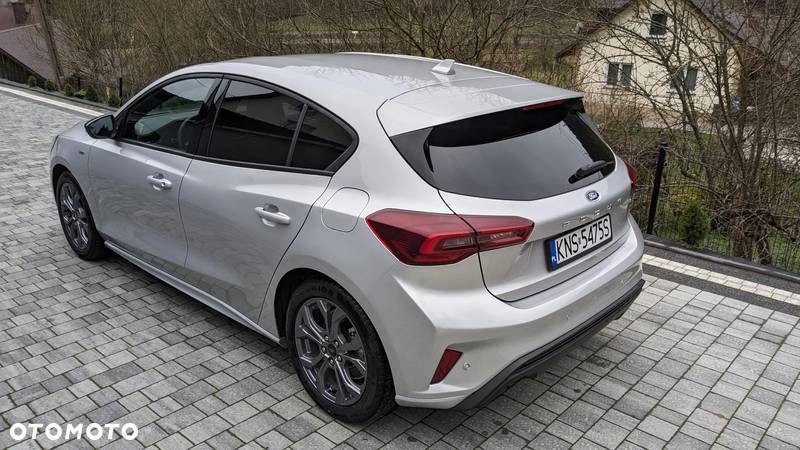 Ford Focus 1.0 EcoBoost Hybrid ST-LINE DESIGN - 11