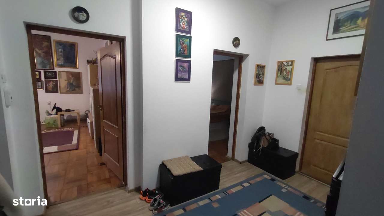 Vand apartament 3 camere in vila, cartierul Dambul Rotund-12