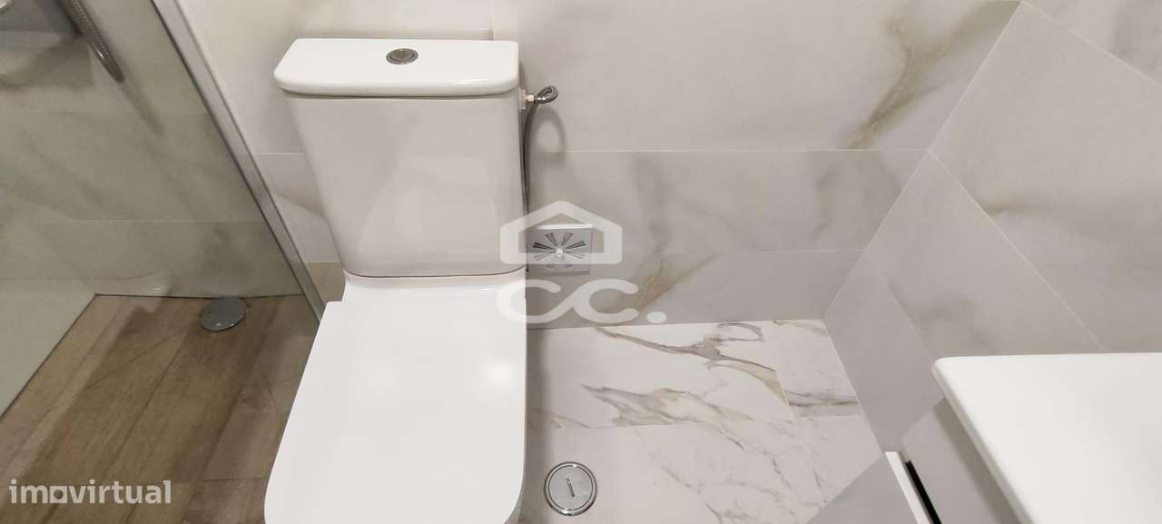 Apartamento T2 totalmente remodelado no Lavradio - Barreiro-28