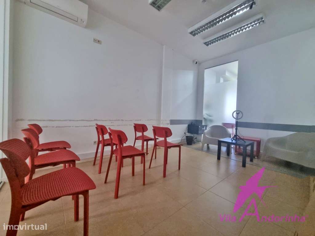 Venda de 2 lojas para restauração e comércio na Abelheira - Grande imagem: 3/13