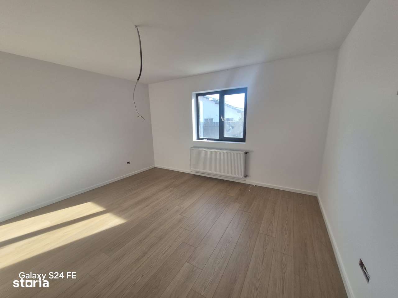 Casă independentă cu 3 camere/living /baie / și teren de 600mp-15