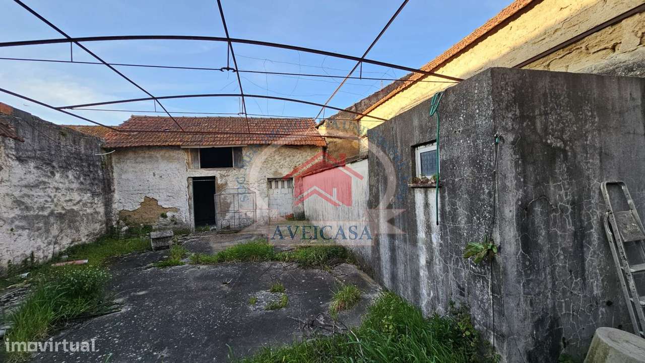 Moradia antiga para recuperar e expandir-21