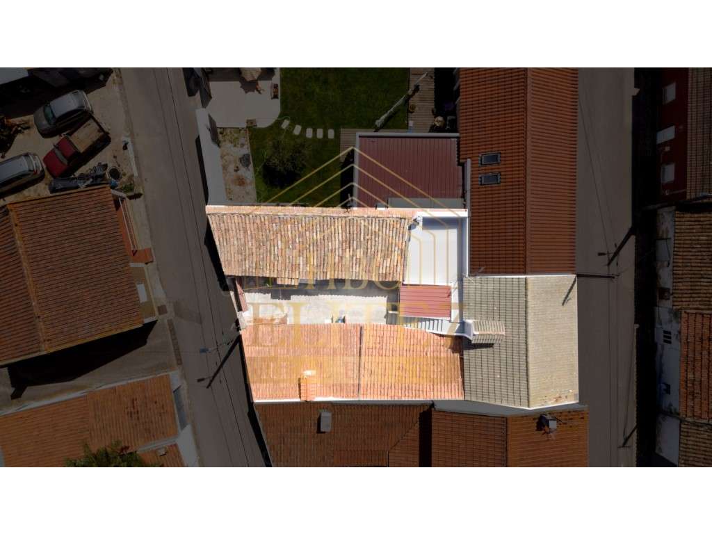 Moradia T3 para Renovar | Vau, Óbidos-38