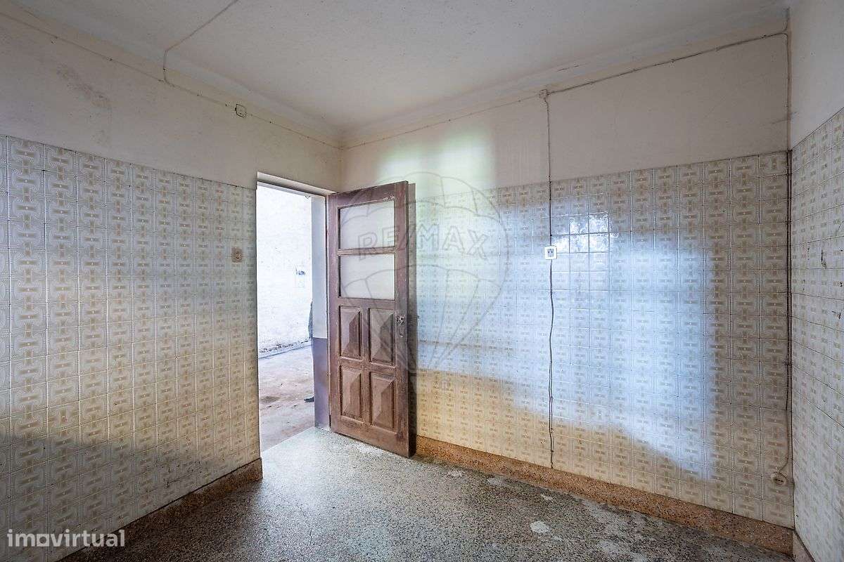 Moradia T4 para venda-8