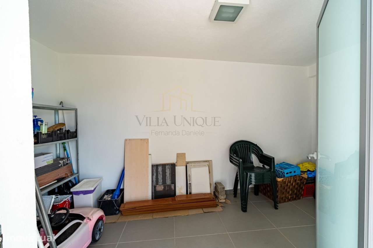 Moradia Geminada T3 com Suite, Jardim de Inverno, Garagem Fechada...-46