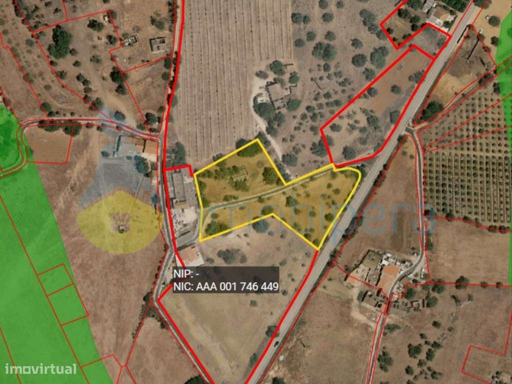 MORADIA/CASA ANTIGA EM RUÍNA COM LOTE DE TERRENO - Grande imagem: 3/28