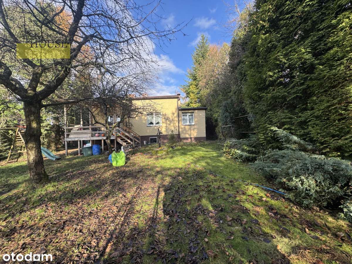 Niewielki domek na przepięknej kameralnej działce-1