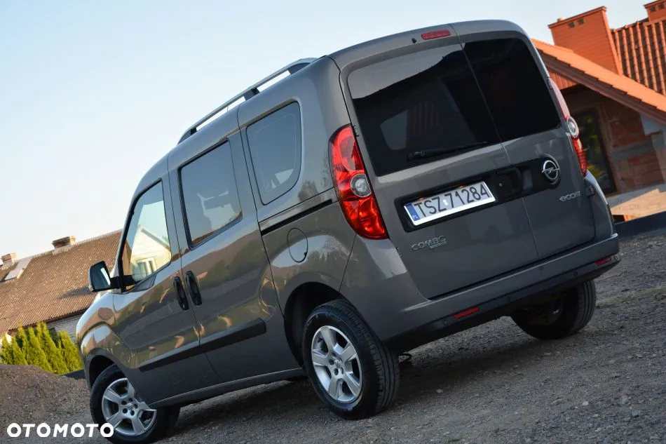 Opel Combo Tour 1.6 CDTI Cosmo - 40