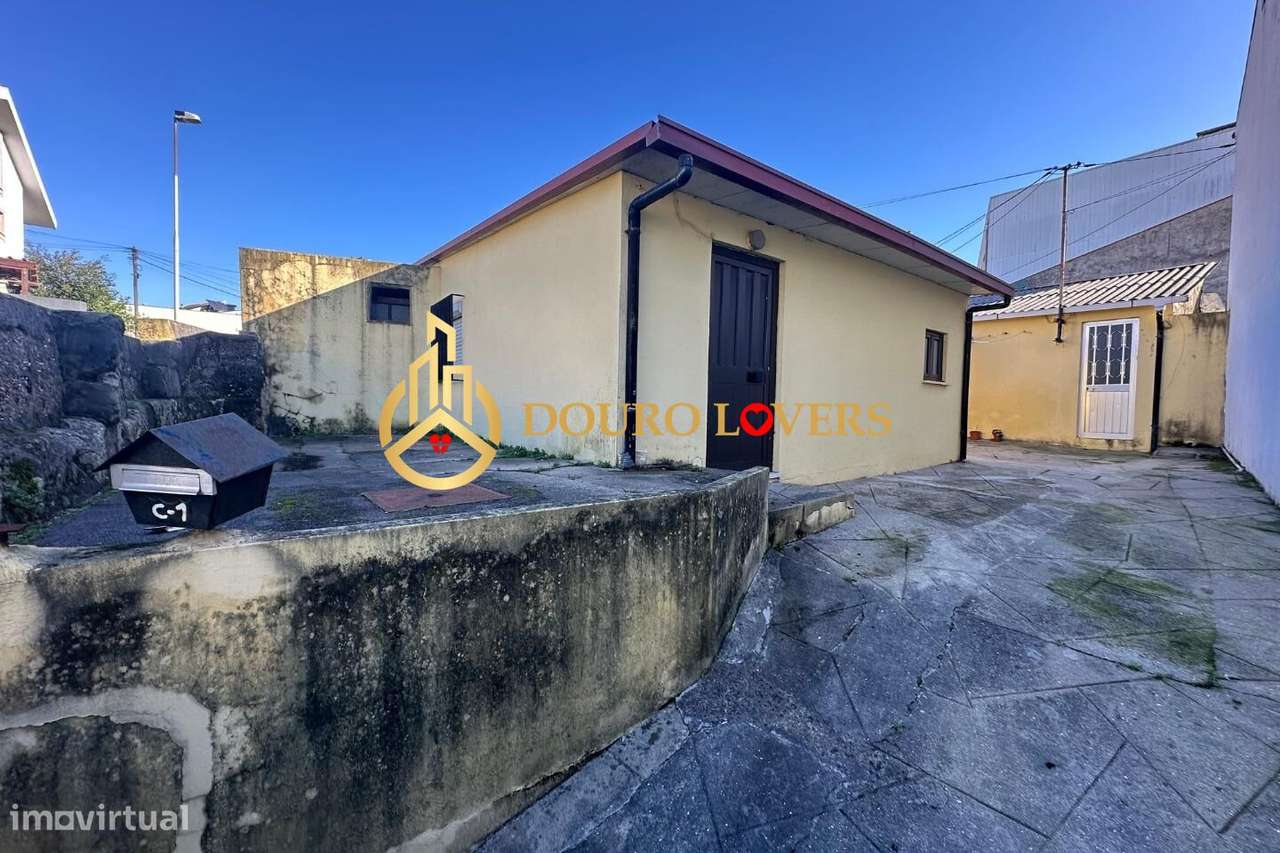 Casa Térrea com Terreno na Asprela, S. Mamede de Infesta-5