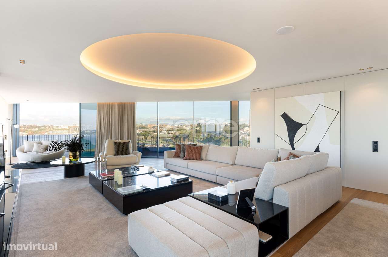 Penthouse T4 de Luxo com Terraço Panorâmico e Elevador Privativo - Grande imagem: 5/56