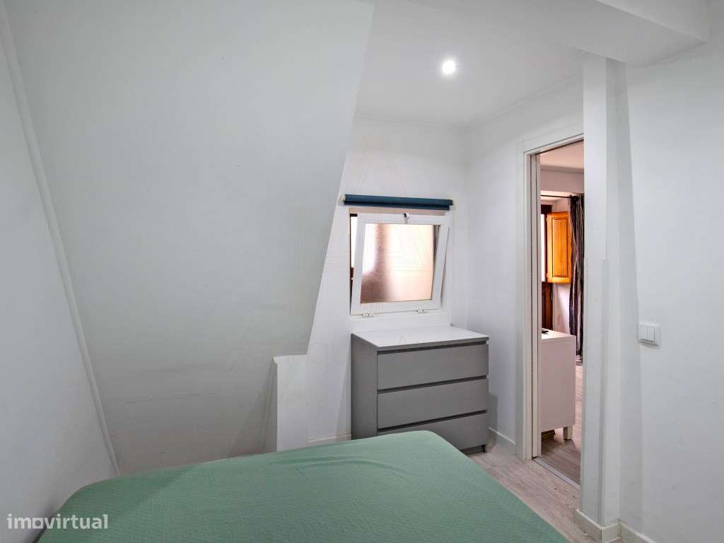 Apartamento T1 no Coração de Sesimbra - A 2 Minutos da Praia!-15