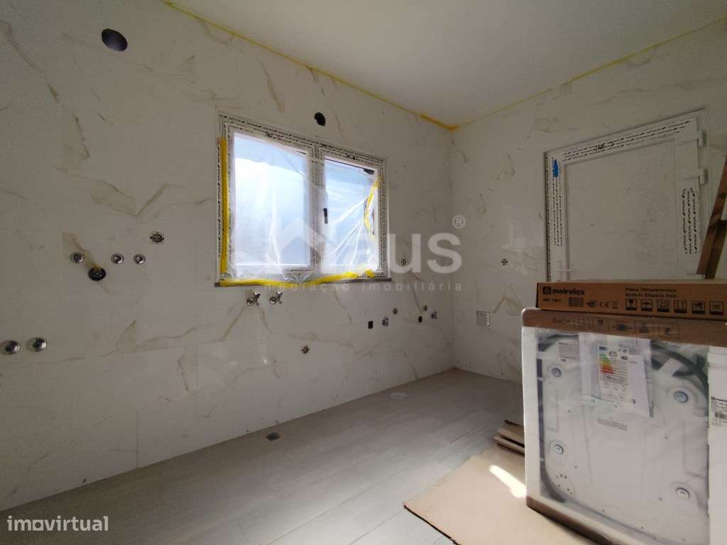 Moradia Isolada T5 inserida em lote de terreno de 600m2 - Grande imagem: 5/24