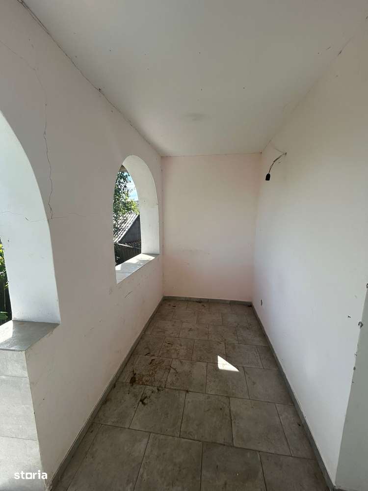 Casa din 2013 in Mogosesti foarte aproape de asfalt - Imagine principală: 4/6