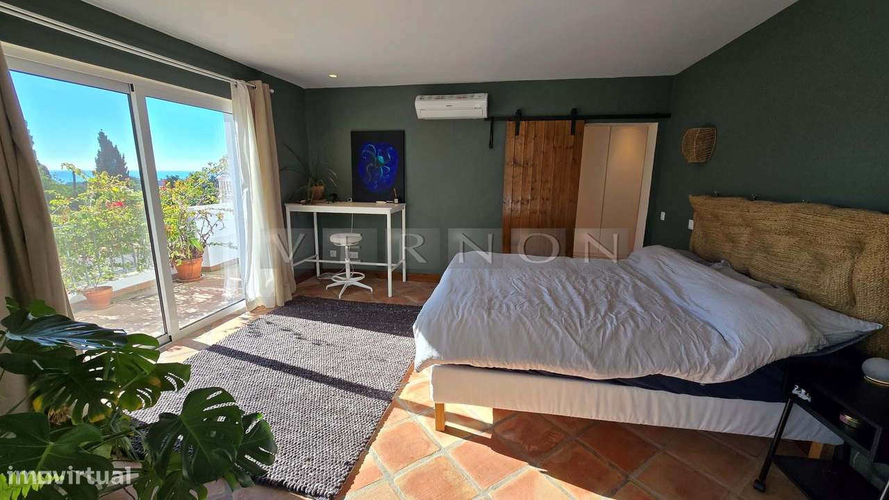 Algarve, Caramujeira,  para venda moradia V3 espaçosa renovada com vis-39