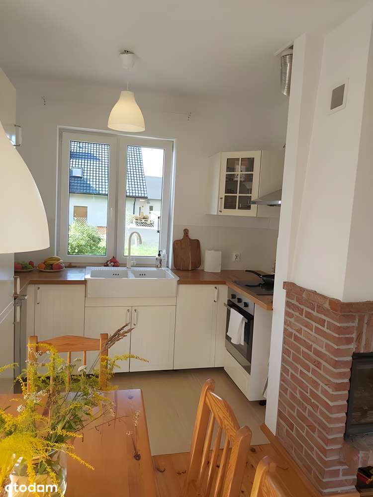 Przytulny dom w świetnej okolicy! | Chroboty-4