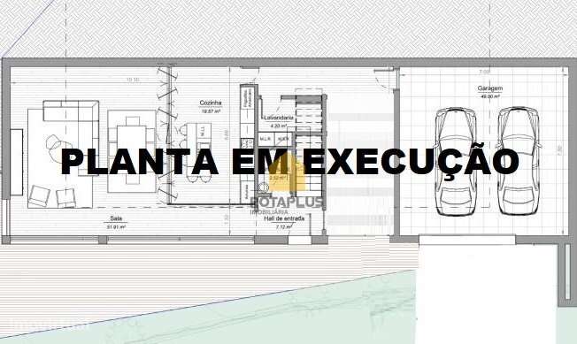 Moradia T4, Salão de Convívio e Excelente Localização-34