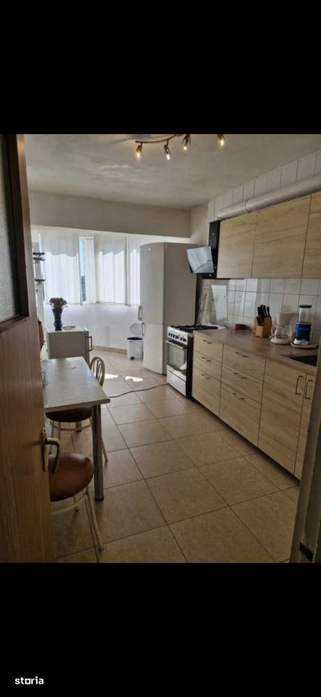 Apartament De Vânzare cu 3 Camere in zona ion mihalache sec.1-4