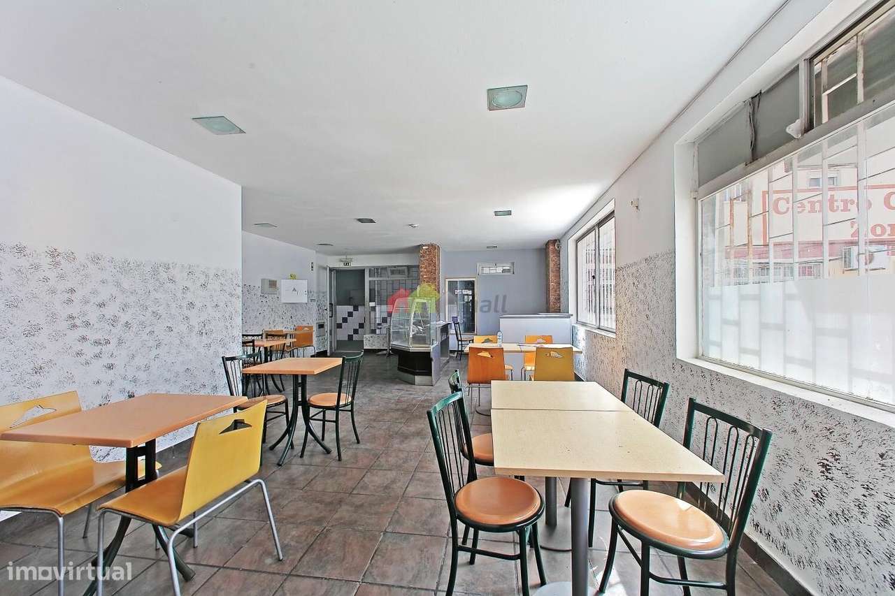 Loja com 72 m2 no Bairro Vale da Amoreira, na Moita - Grande imagem: 5/11