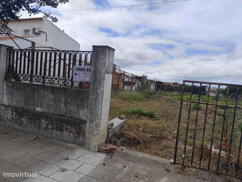 Terreno para Construção - 932m2 - AV Carlos Relvas 52 - Alpiarça - Grande imagem: 4/9