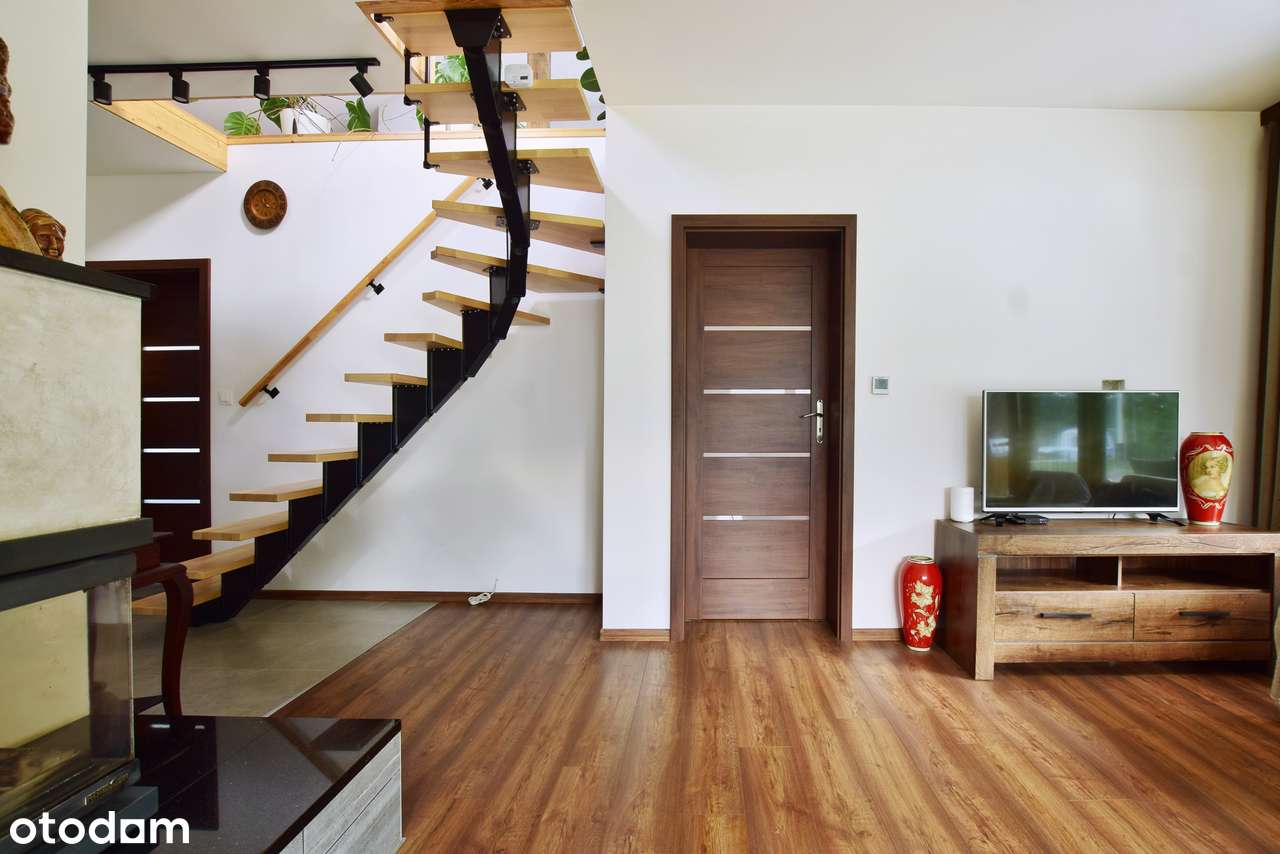 Nowoczesny dom w pięknej okolicy-9