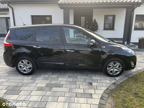 Renault Grand Scenic - 8