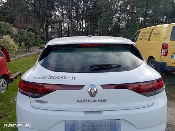 Tampa Mala Renault Megane IV 2021 - 1