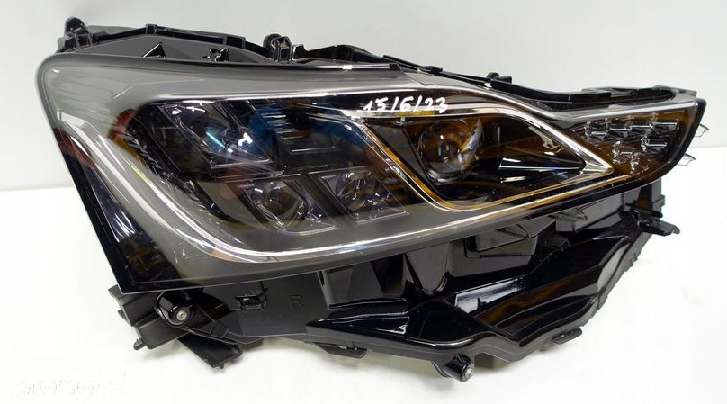 LEXUS IS 3 2016- 200T 300H LAMPA PRAWA PRZEDNIA - 1