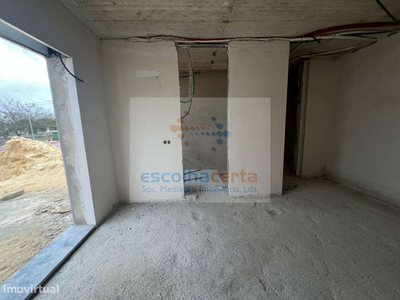 Moradia T5 C/ Piscina-23