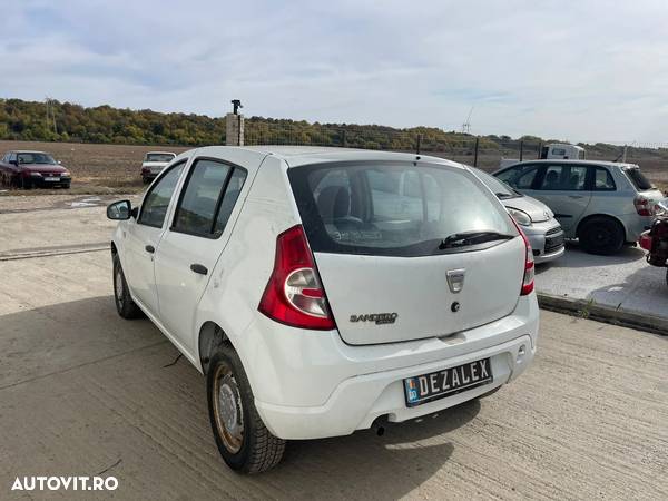 Dezmembrari Dacia Sandero 1.4 Benzina / 2010 - 3