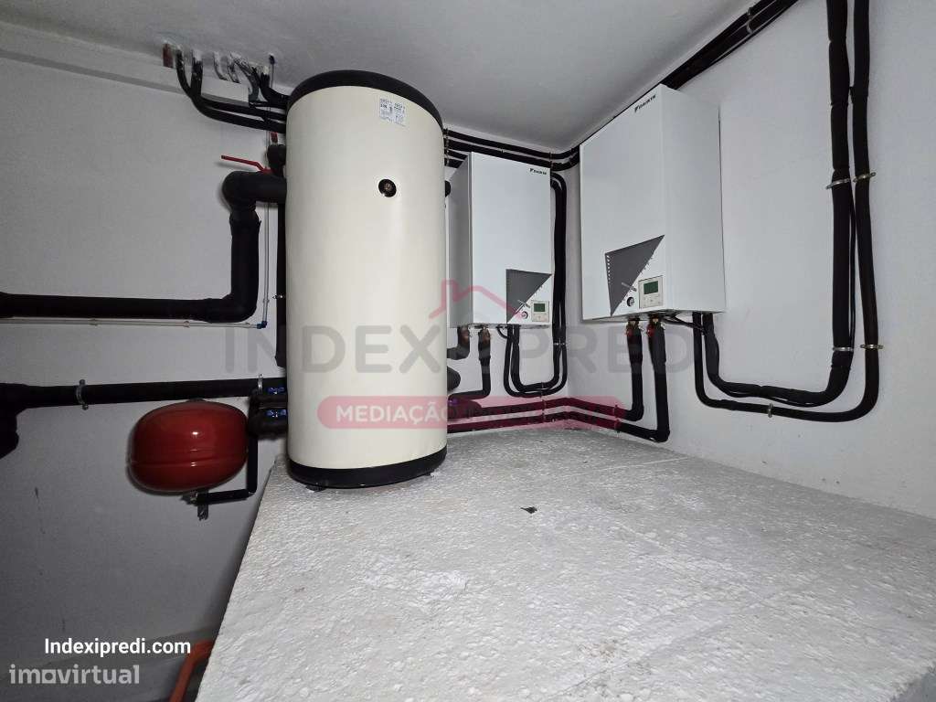 Apartamento T3 C/lugar de garagem de excelentes acabamentos-18