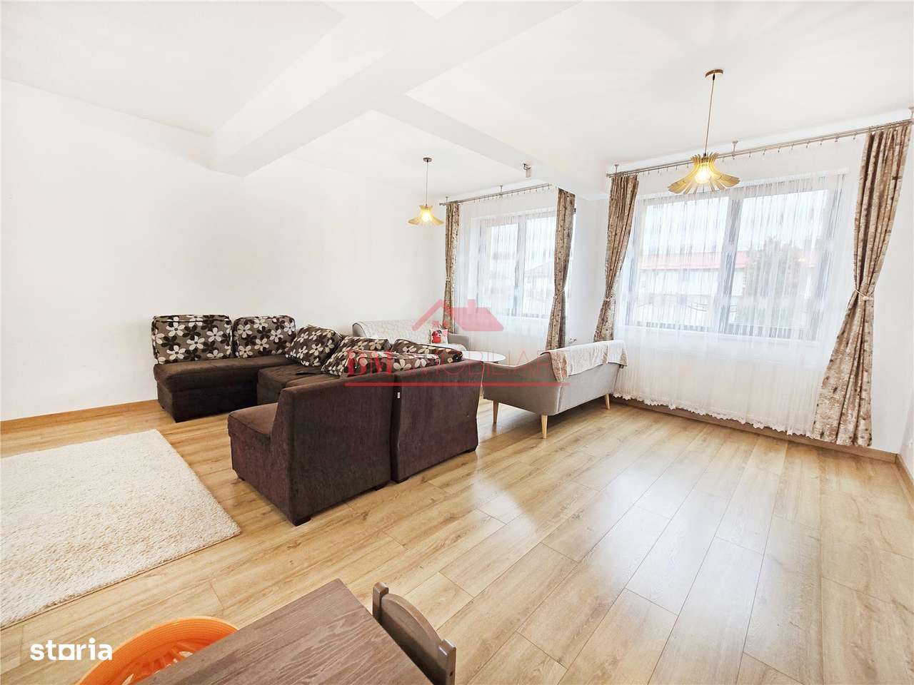 Vila de vanzare in Domnesti - mobilata si utilata-2