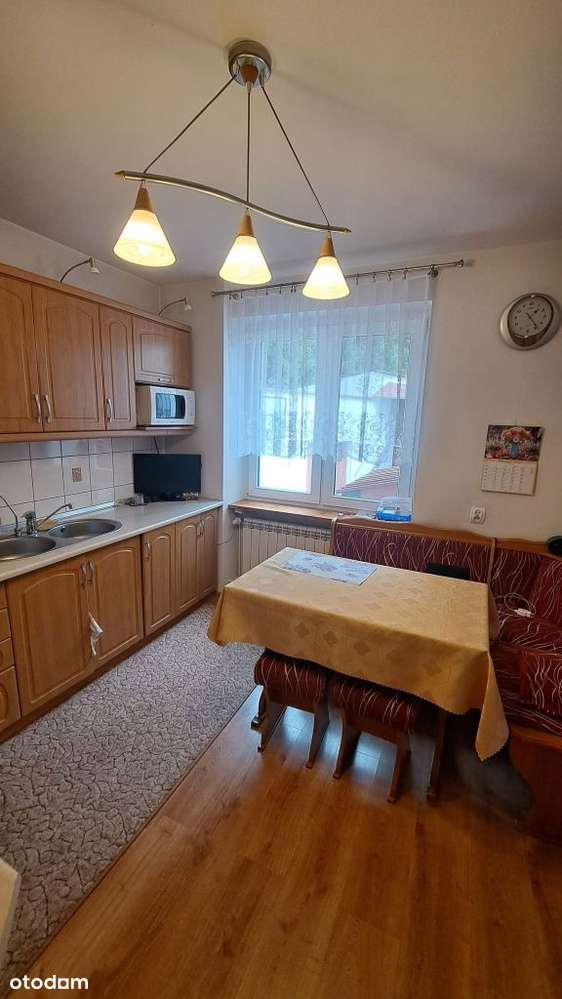 Do sprzedaży ładny, wolnostojący dom na dużej dzia-8