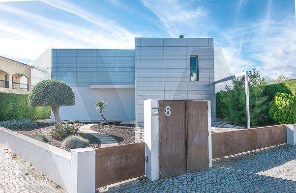 Moradia T4 Exclusiva em 1ª Linha de Mar – Design de Autor e Luxo em Tr - Grande imagem: 3/23