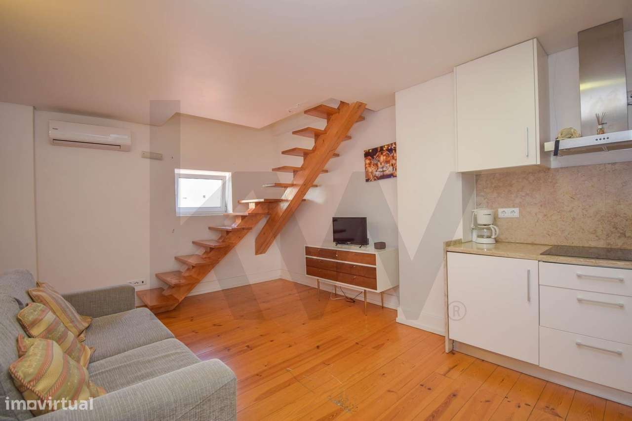 Prédio Renovado com 5 frações à venda na Bica - Grande imagem: 5/16