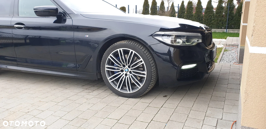 BMW Seria 5 520d xDrive - 9