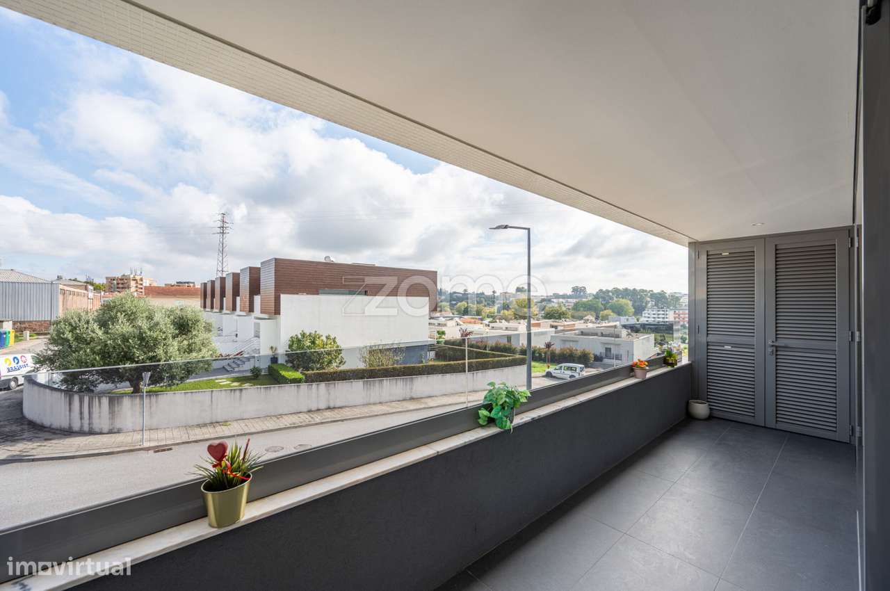 Apartamento T3 Semi-Novo em Calendário-10