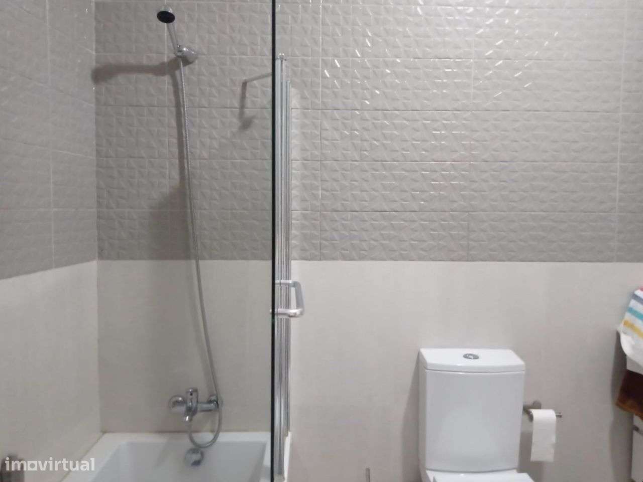 Moradia T3+1 no centro de Pataias-23