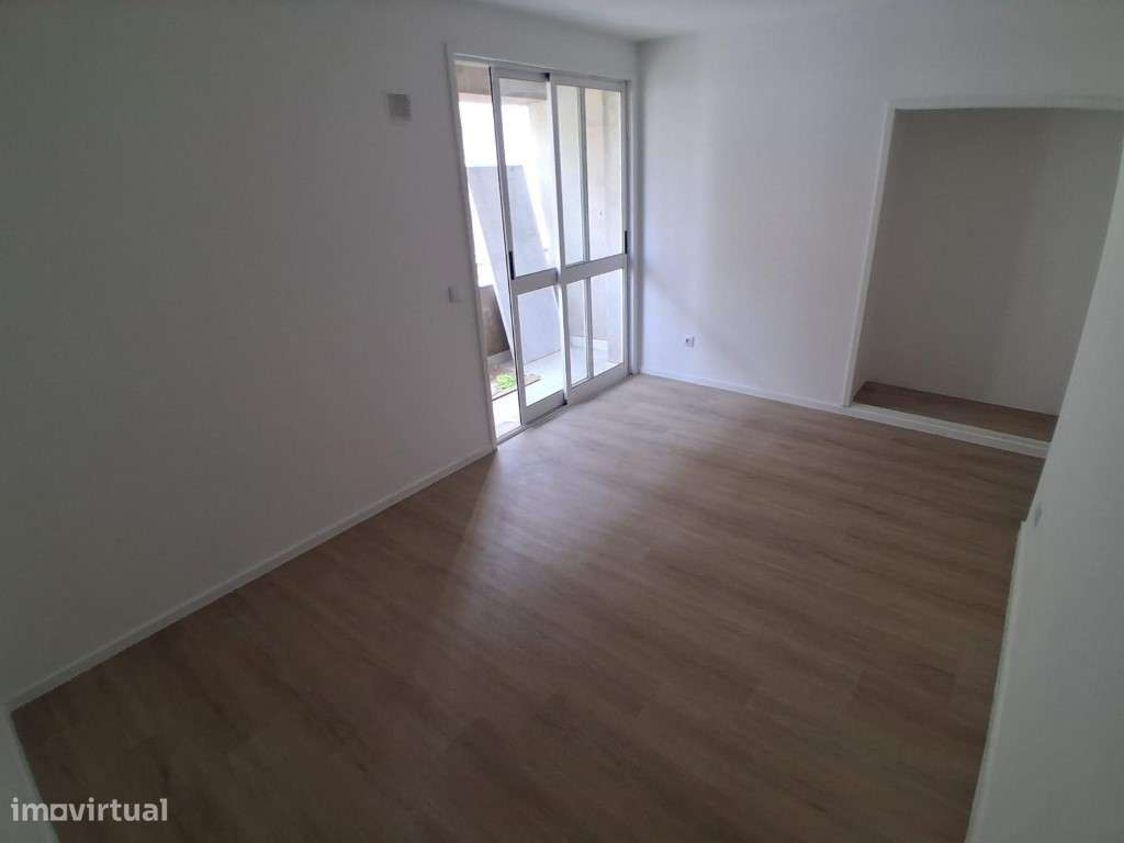 Apartamento T3 à venda em Baguim do Monte-19