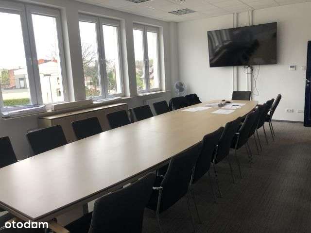 Na sprzedaż budynek magazynowo-biurowy w Warszawie-9