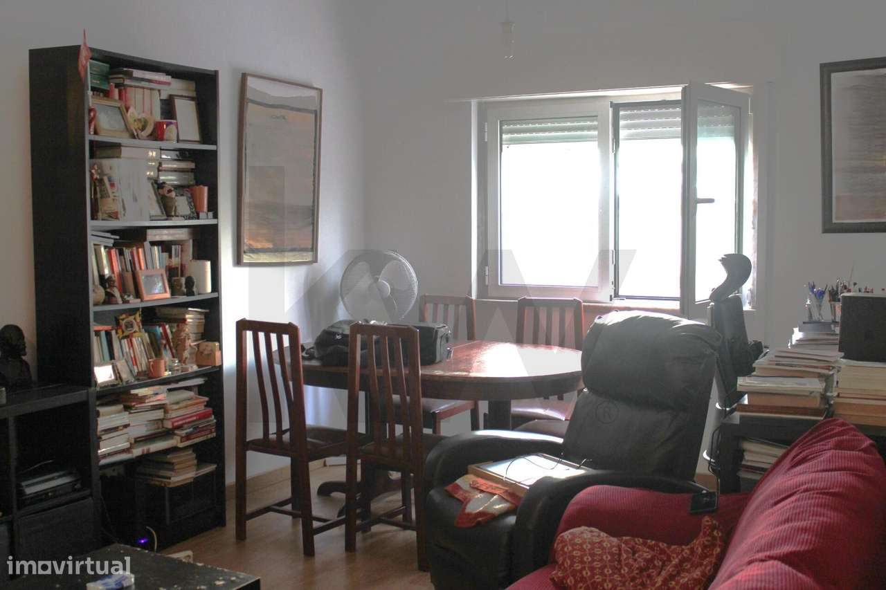 Apartamento T2 - 1ºandar bem situado e numa zona calma em São Brás- Am - Grande imagem: 5/20