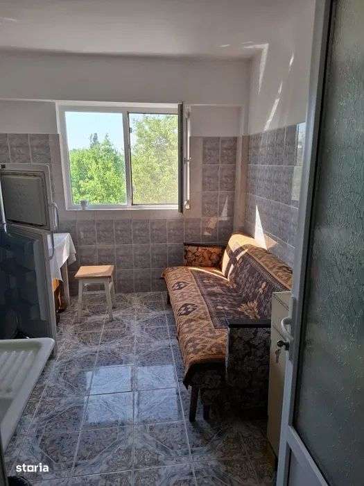 - Apartament 3 camere confort 1, zona Viziru 1. - Imagine principală: 5/7