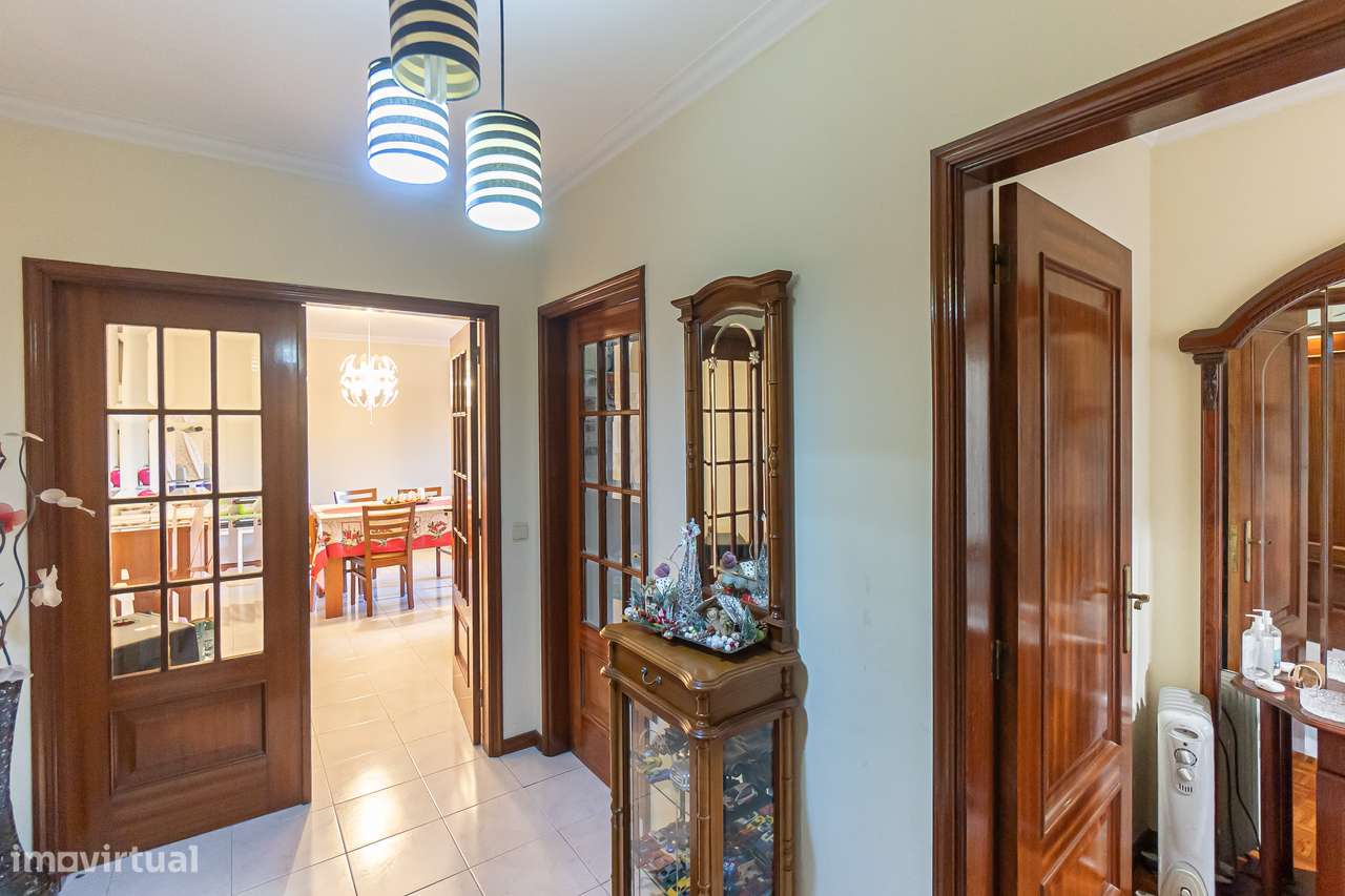 Apartamento T2 a 2 minutos do Pingo Doce de Perosinho-9