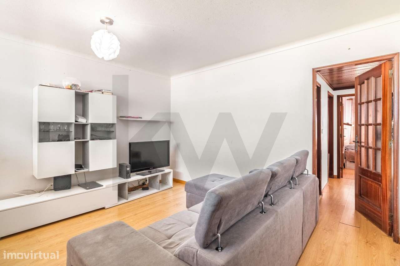 Apartamento T2 – Cidade Nova – Santo António dos Cavaleiros - Grande imagem: 4/15