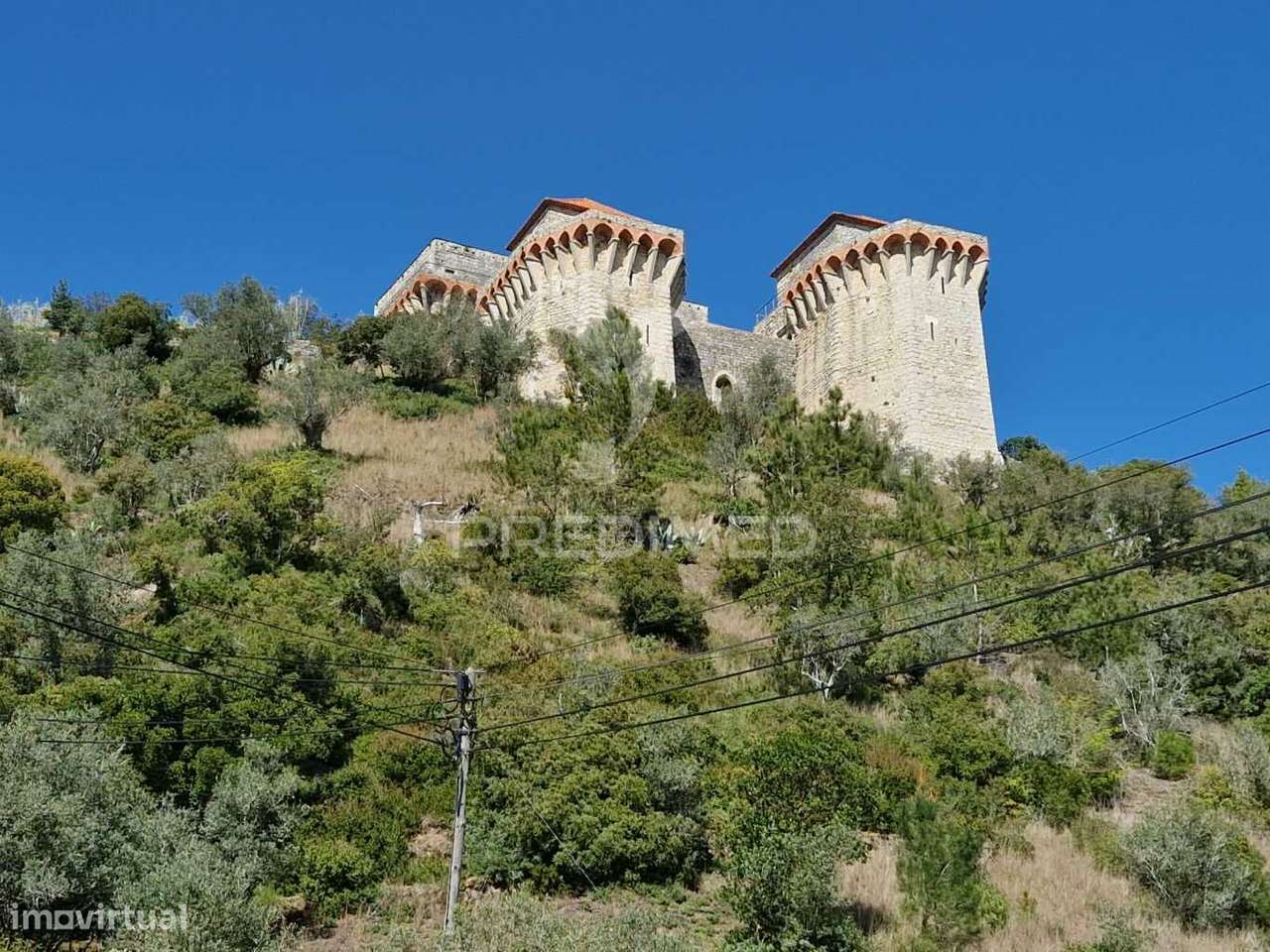 Moradia para restauro junto ao castelo de Ourém - Grande imagem: 5/5