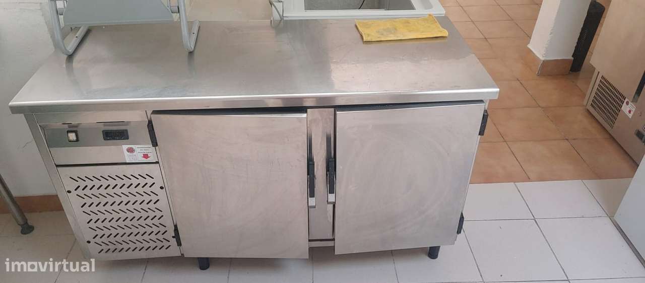 Trespasse de estabelecimento pronto a funcionar-8