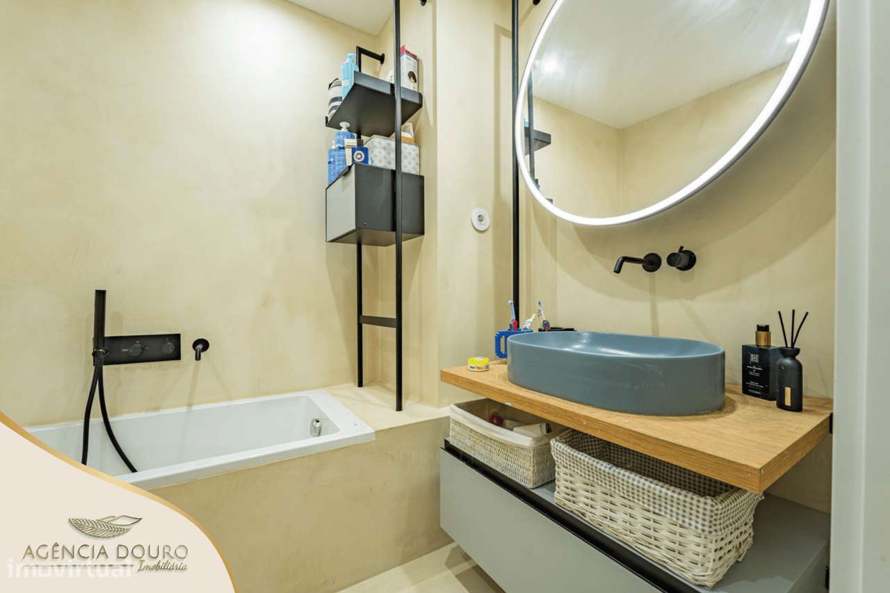 Apartamento T4 na 1ª linha do mar em Matosinhos-11