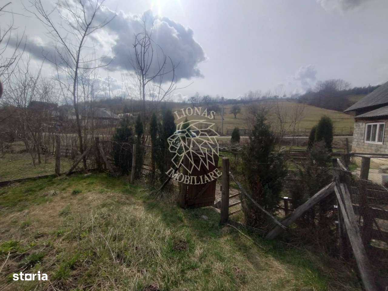 Teren 300 mp+Cabana pe piloni 15 mp-imprejmuit-Livezile - Imagine principală: 5/7