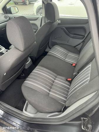 Ford Focus 1.6 TDCi Ambiente - 6